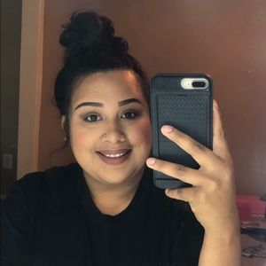 Meet your Posher, Estefany